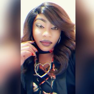 Meet your Posher, Crystal